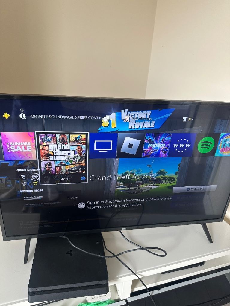 Sony PS4 slim Console with Controller and Games – Good Condition