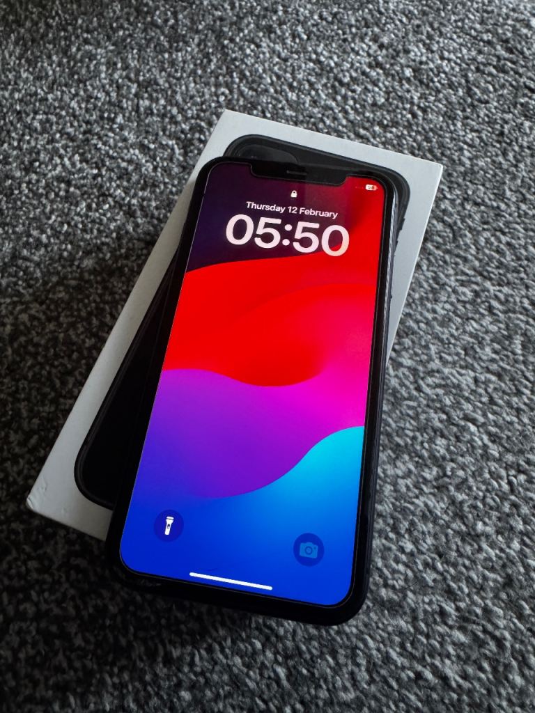 iPhone 11 - 64GB - Black