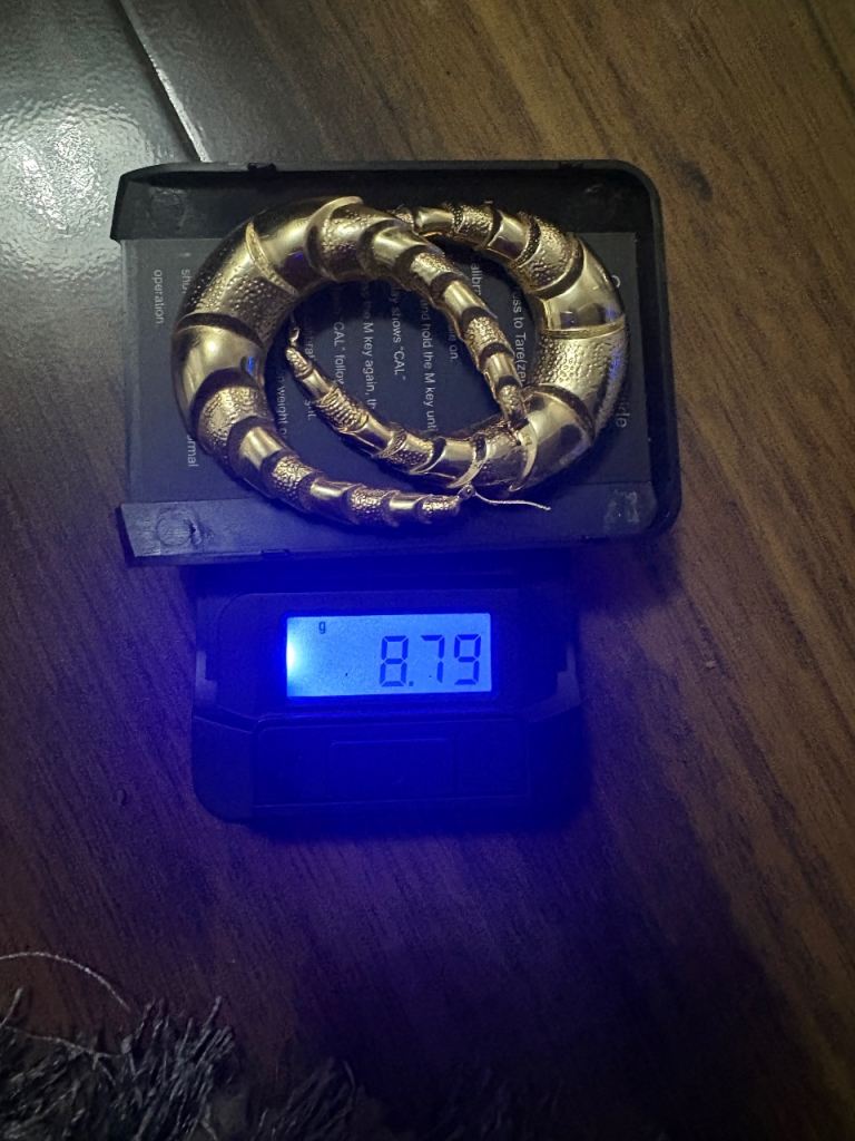 9karat yellow gold creole earrings basically new 