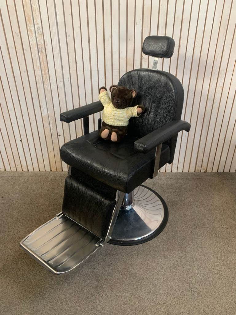 Barber, Hairdresers, Tattooists Chair, Hydraulic Reclining. (Works) 