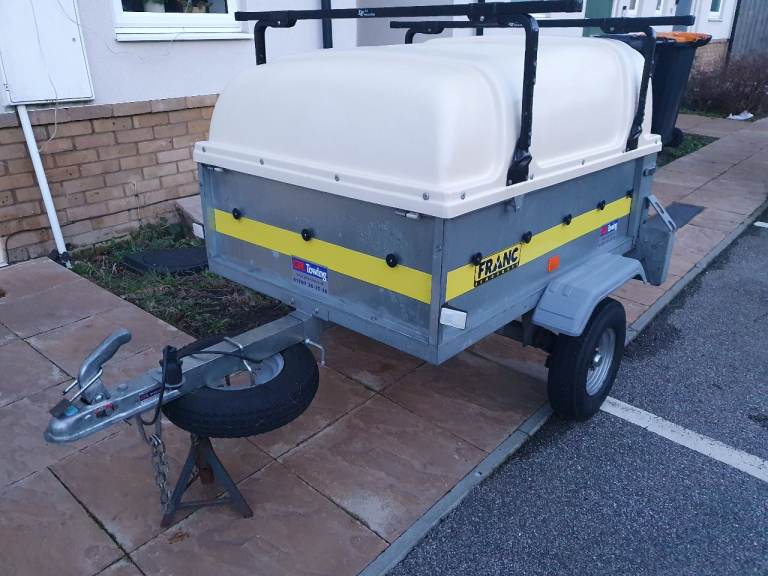 Franc 4x3 trailer with lockable hard top and roof bars 