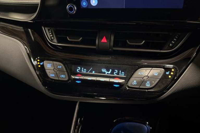 2022 Toyota C-HR 1.8 VVT-h GPF Design SUV 5dr Petrol Hybrid CVT Euro 6 (s/s) (122 ps) Automa SUV ...