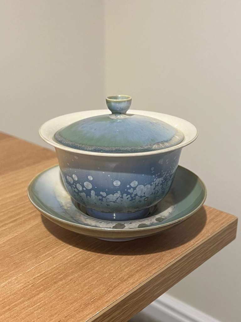 Japanese / Chinese teapot with FREE GIFT (Japanese tea box + Premium Taiwanese Oolong tea)