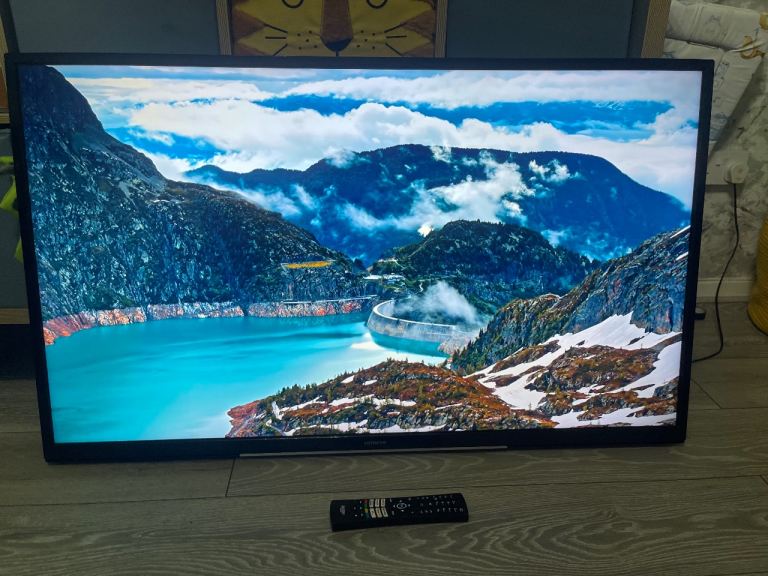 50” Hitachi 4K UHD HDR smart tv 