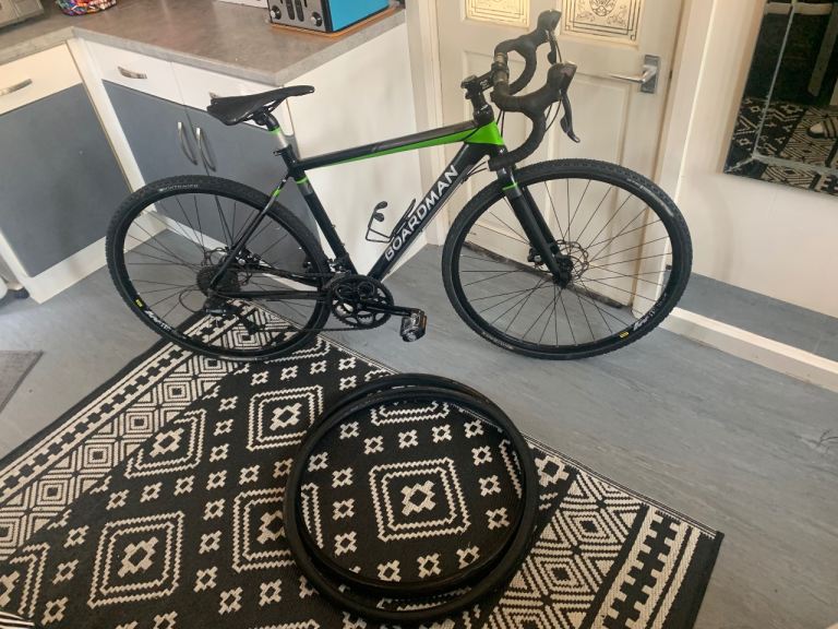 image for BOARDMAN COMP 18 SPEED GRAVEL/ROAD BIKE,50c FRAME,SORA DISC BRAKES/GEARS