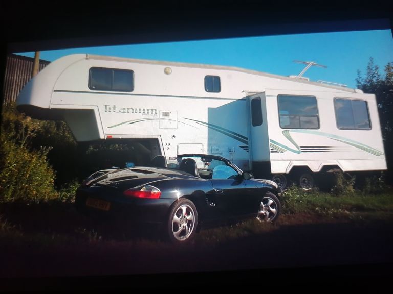 Glendale Titanium Caraven 