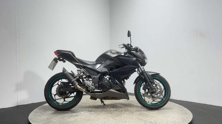 Kawasaki Z ABS 2016 18K GOOD RUNNING A2 READY NAKED BIKE LIGHT PROJECT BIKE 300C