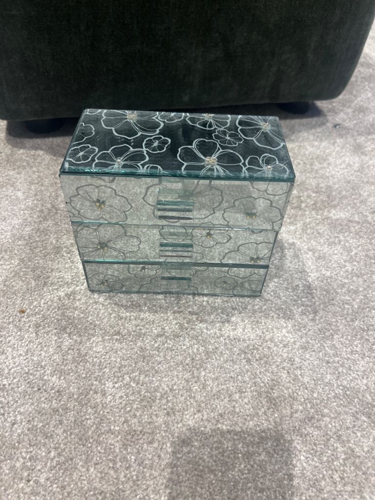 Mirrored Floral Storage Drawers – Good Condition