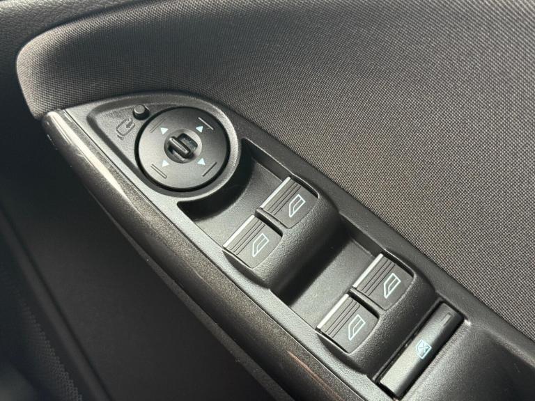 2015 Ford Focus 1.0T EcoBoost Titanium Auto Euro 6 (s/s) 5dr HATCHBACK Petrol Automatic