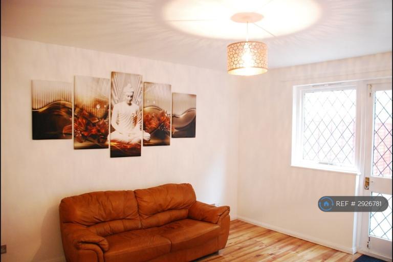 4 bedroom house in Canterbury Place, London, SE17 (4 bed) (#2926781)