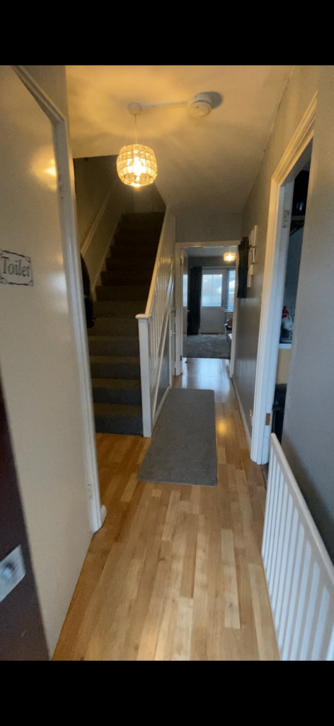 Lovely 2 bedroom house garden drive se20 for your 3 