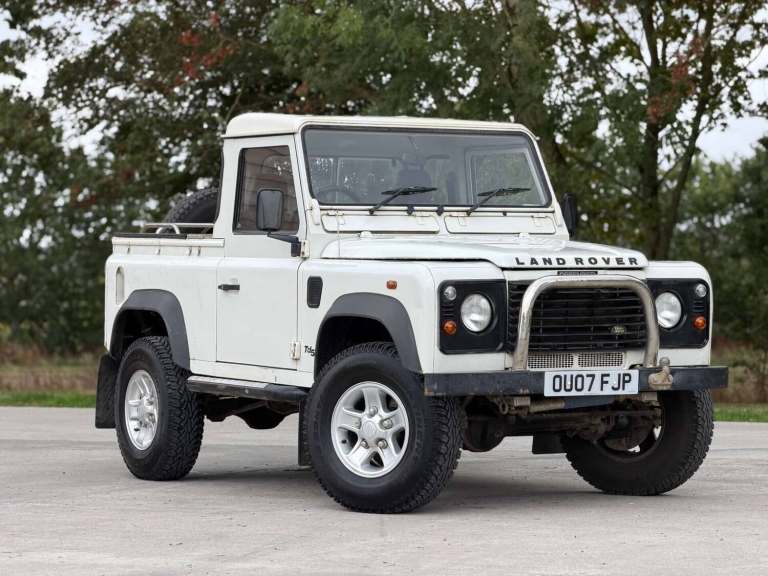 2007 Land Rover Defender 90 2.5 Defender 90 TD5 4WD PICK UP DIESEL Manual