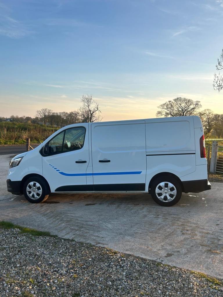Renault, TRAFIC, Panel Van, 2022, Manual, 1997 (cc)