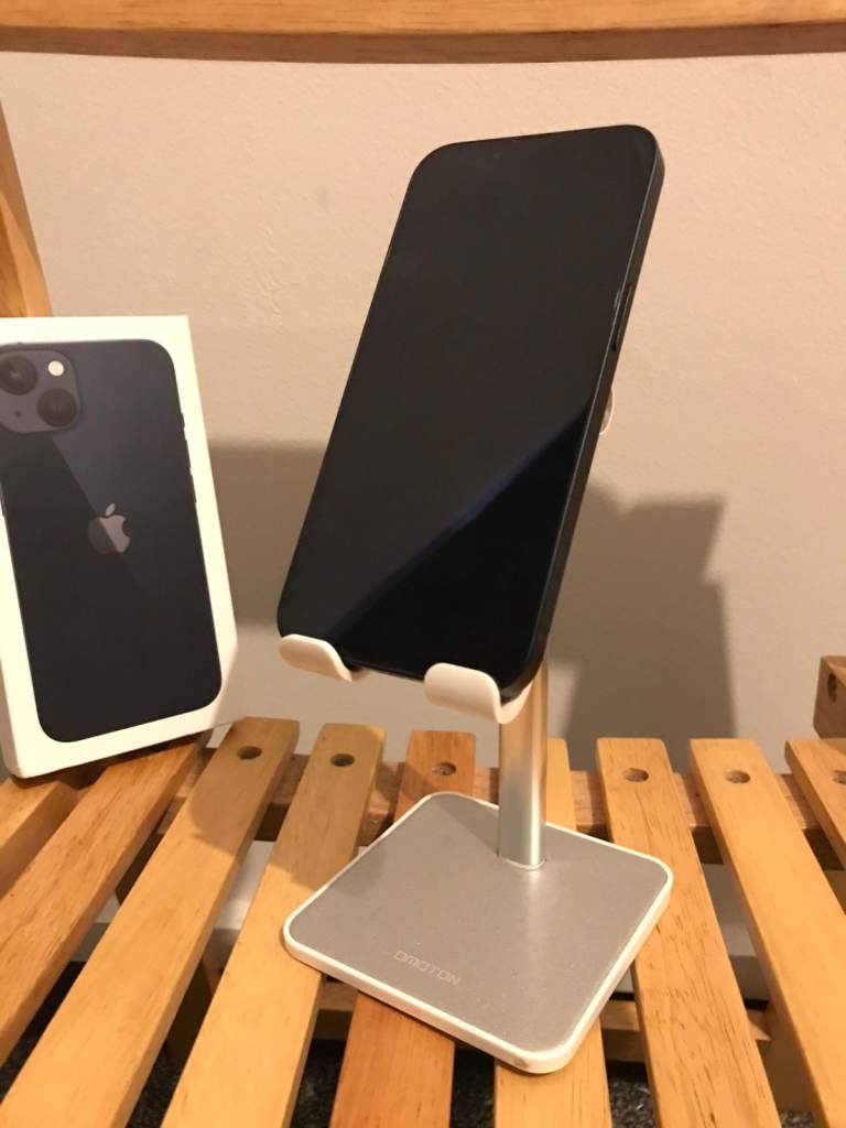 iPhone 13 128GB in Midnight - Unlocked, Excellent Condition