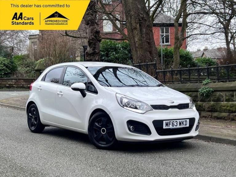 2013 63 KIA RIO 1.4 3 HATCHBACK 5DR PETROL MANUAL EURO 5 (107 BHP)