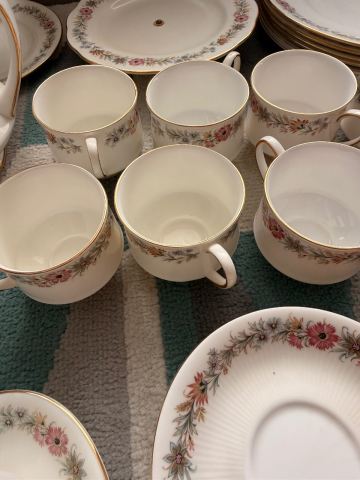 Vintage Paragon Belinda Dinner Set & Tea Set - Good Condition | in