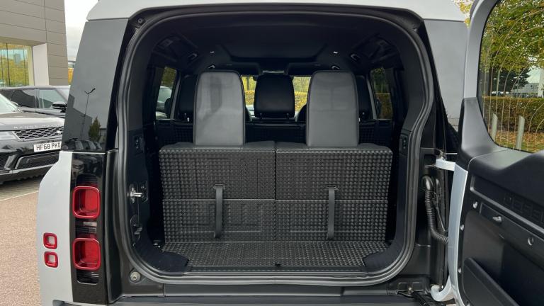 2023 Land Rover Defender 3.0 D300 X-Dynamic SE 110 5dr Auto (7 Seat) With H