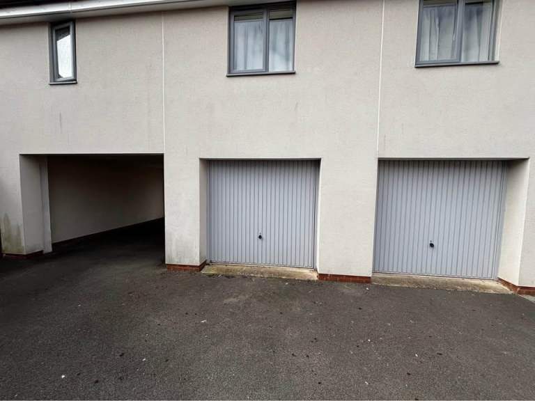 Single Garage to Rent - Cheswick Village