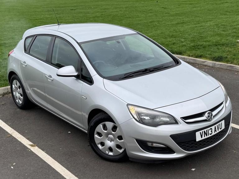 2013 Vauxhall Astra 1.3 CDTi ecoFLEX ES Euro 5 (s/s) 5dr HATCHBACK Diesel Manual