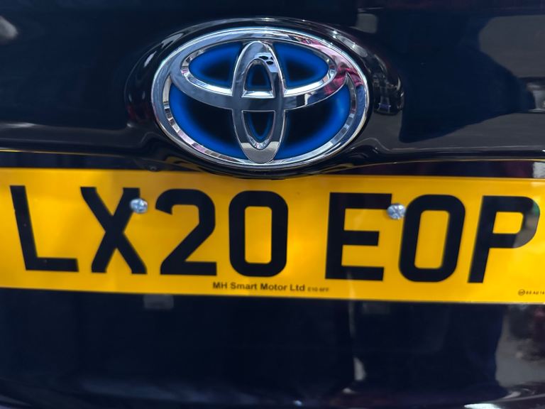 TOYOTA YARIS Hybrid 2020