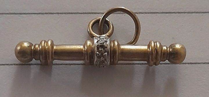 Vintage 9ct gold diamond T bar NO CHAIN 
