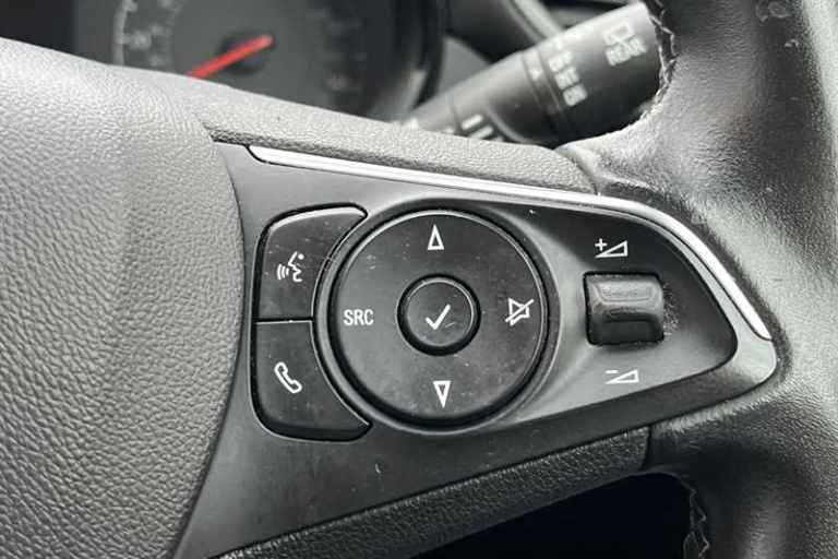 2019 Vauxhall Crossland X 1.2 SE 5dr HATCHBACK PETROL Manual