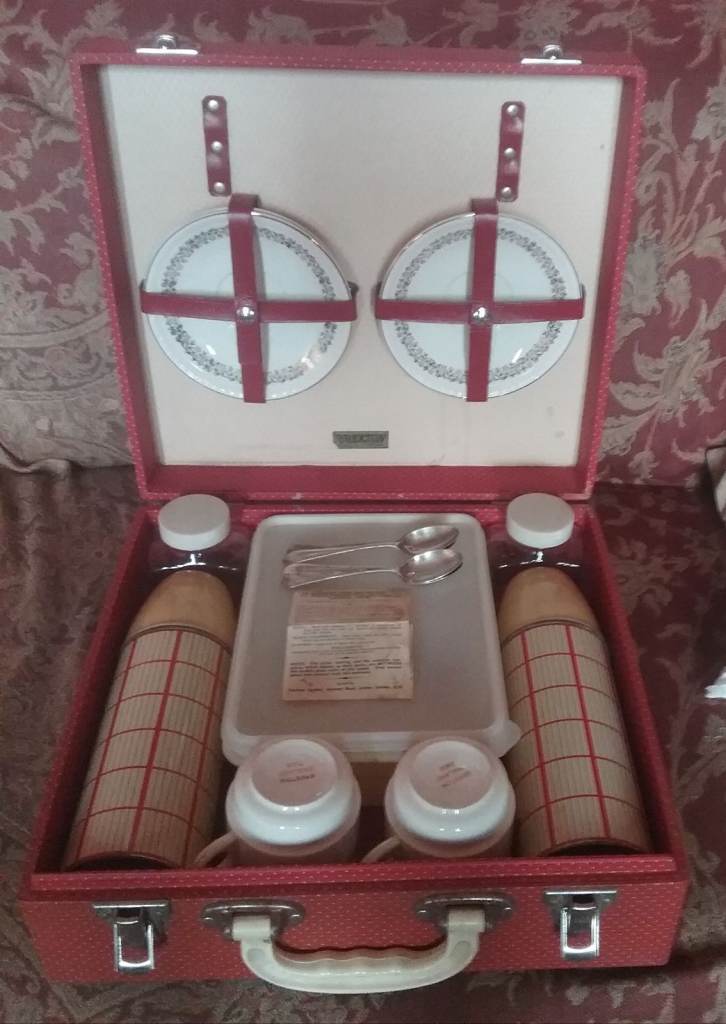 Vintage 1950's Brexton Picnic Set