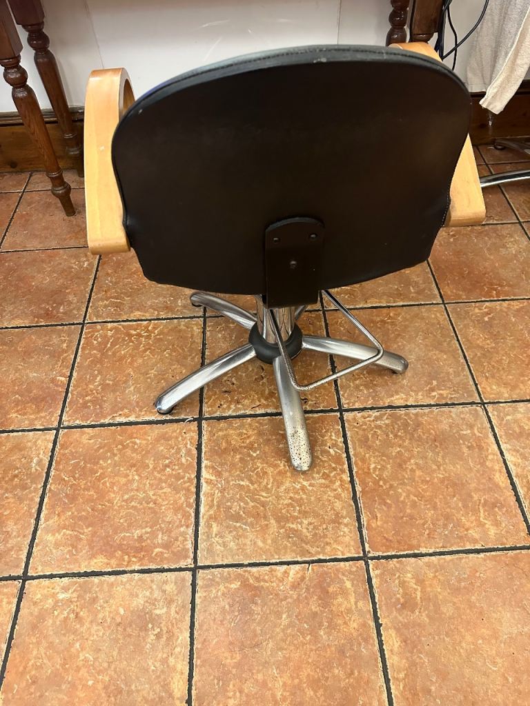 hydraulic hairdressing chair