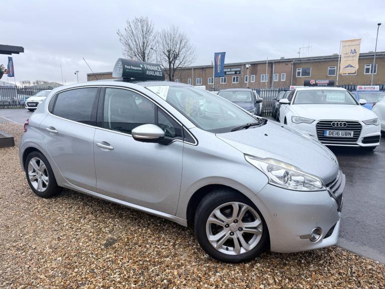 2013 Peugeot 208 1.2 VTi Intuitive 5dr HATCHBACK Petrol Manual