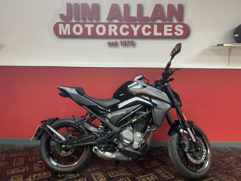 CFMOTO 300 NK