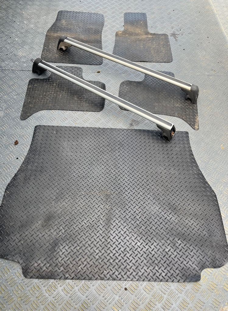 BMW roof bars and rubber mats