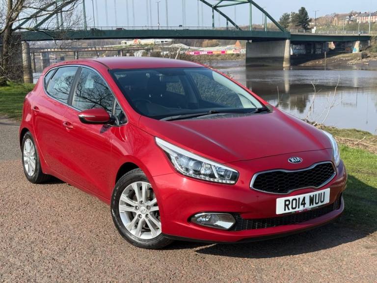 2014 14 KIA CEED 1.6 GDI ECODYNAMICS 2 HATCHBACK 5DR PETROL MANUAL EURO 5 (S/S) 