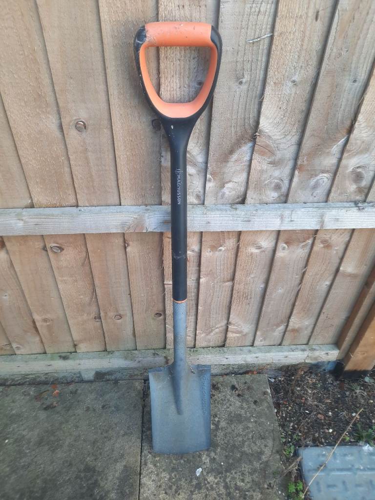 Sold - Magnusson Garden Spade – Great Condition, Orange Handle