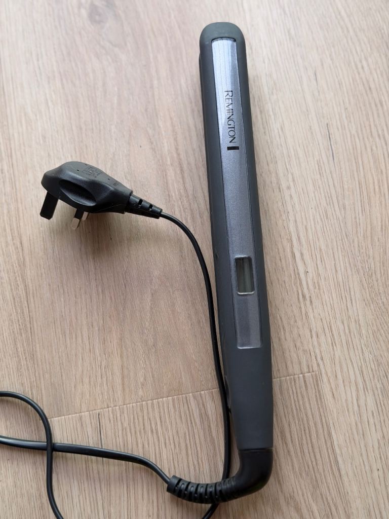 Remington Hair Straightener – Boxed – Never Used