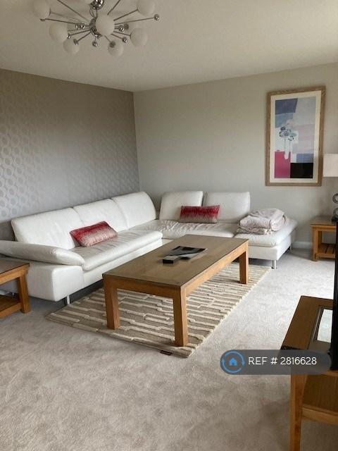 4 bedroom flat in Links Road, Aberdeen, AB24 (4 bed) (#2816628)