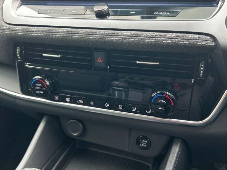 2025 Nissan Qashqai 1.3 DiG-T MH Acenta Premium 5dr HATCHBACK PETROL Manual