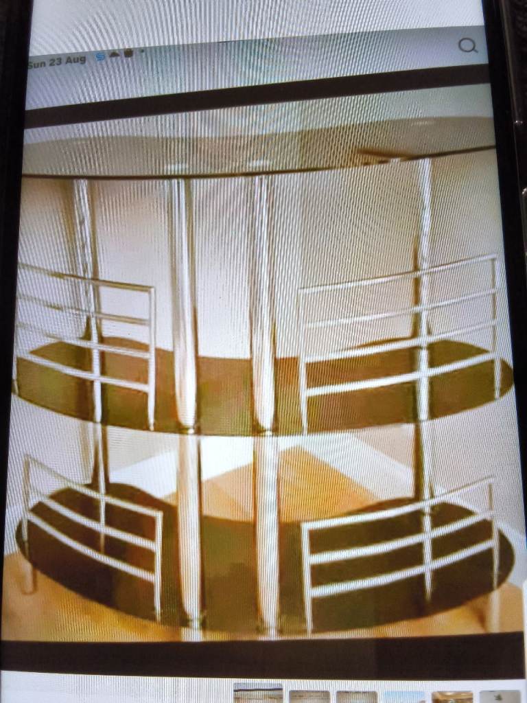 Glass bar in black and chrome