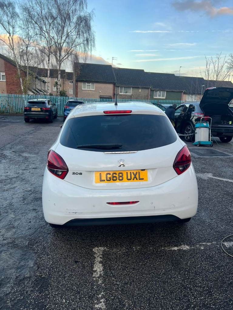 Peugeot, 208, Hatchback, 2018, Manual, 1199 (cc), 5 doors