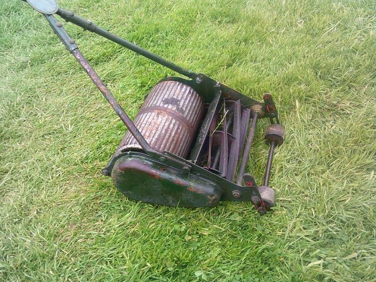 WEBB LAWNMOWER PUSH TYPE