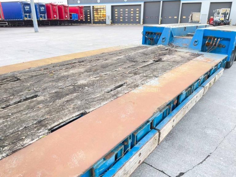 FAYMONVILLE STBZ-3VA Low Bed 3 Axle 