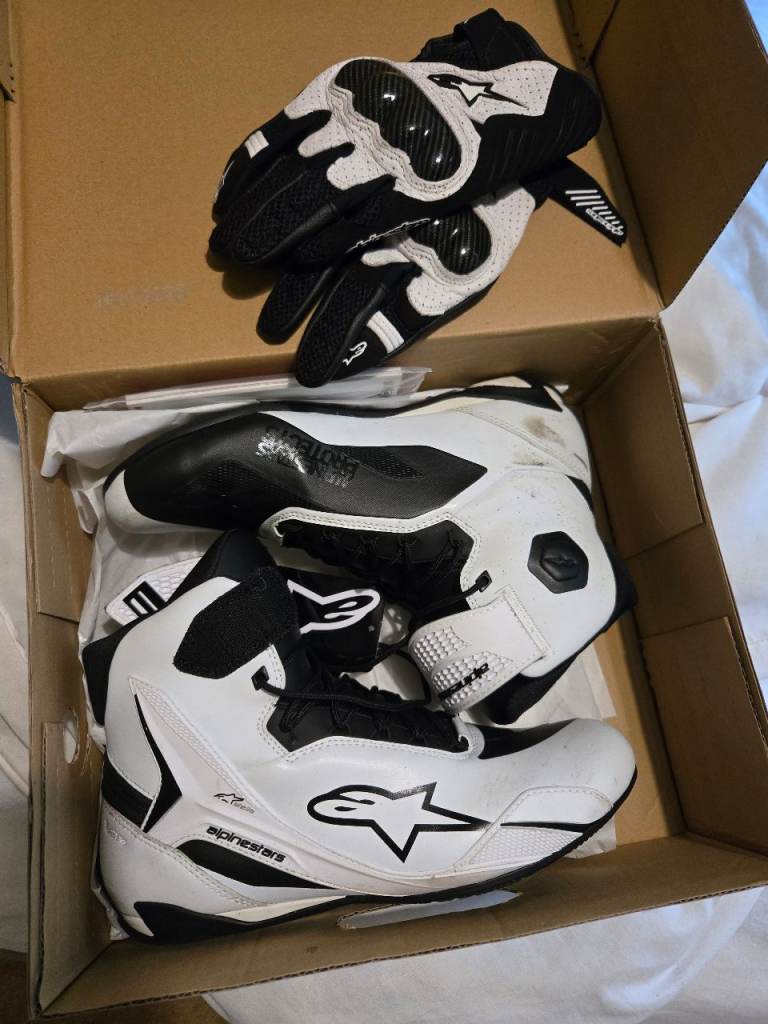 Alpinestars/Nolan/Richa Motorcycle Gear