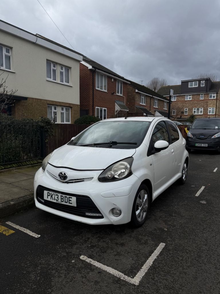 Toyota, Aygo, Hatchback, 2013, 1L, Manual