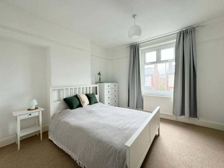 🌻Modern Fully Furnished Double Room with Garden Access💫Brick Lane!
