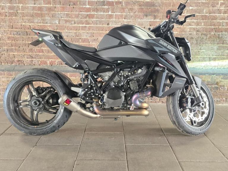KTM 1390 Superduke R EVO not RR or TRACK read me