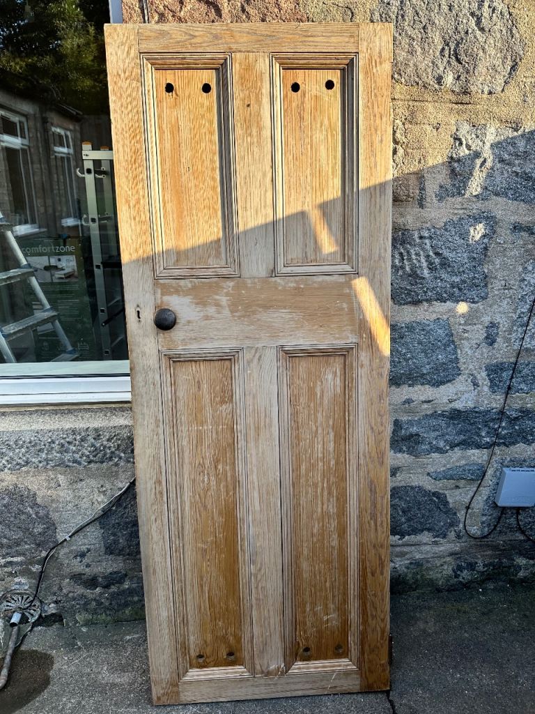 Solid Oak Four-Panel Door – Reclaimed Internal Door with Knob