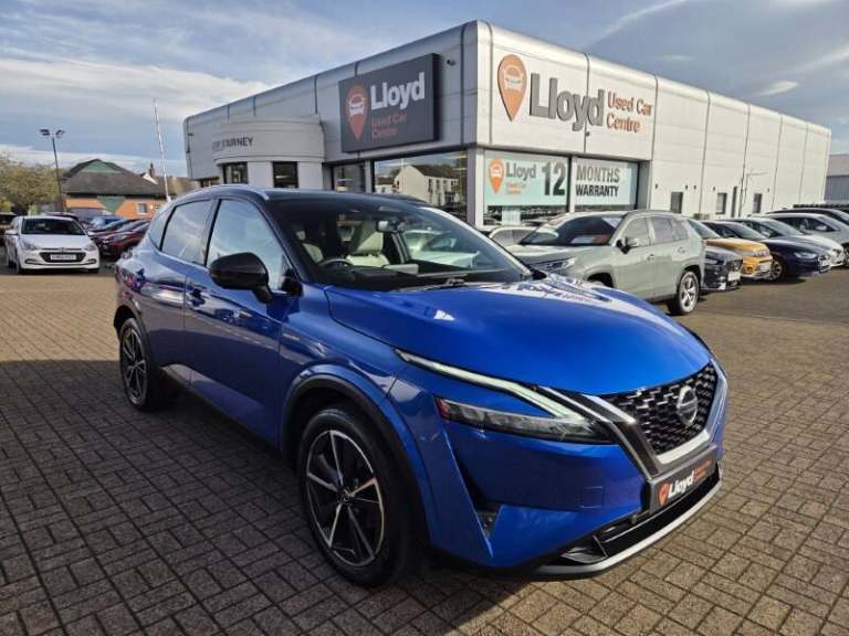 NISSAN QASHQAI 1.3 DiG-T MH Tekna 5dr