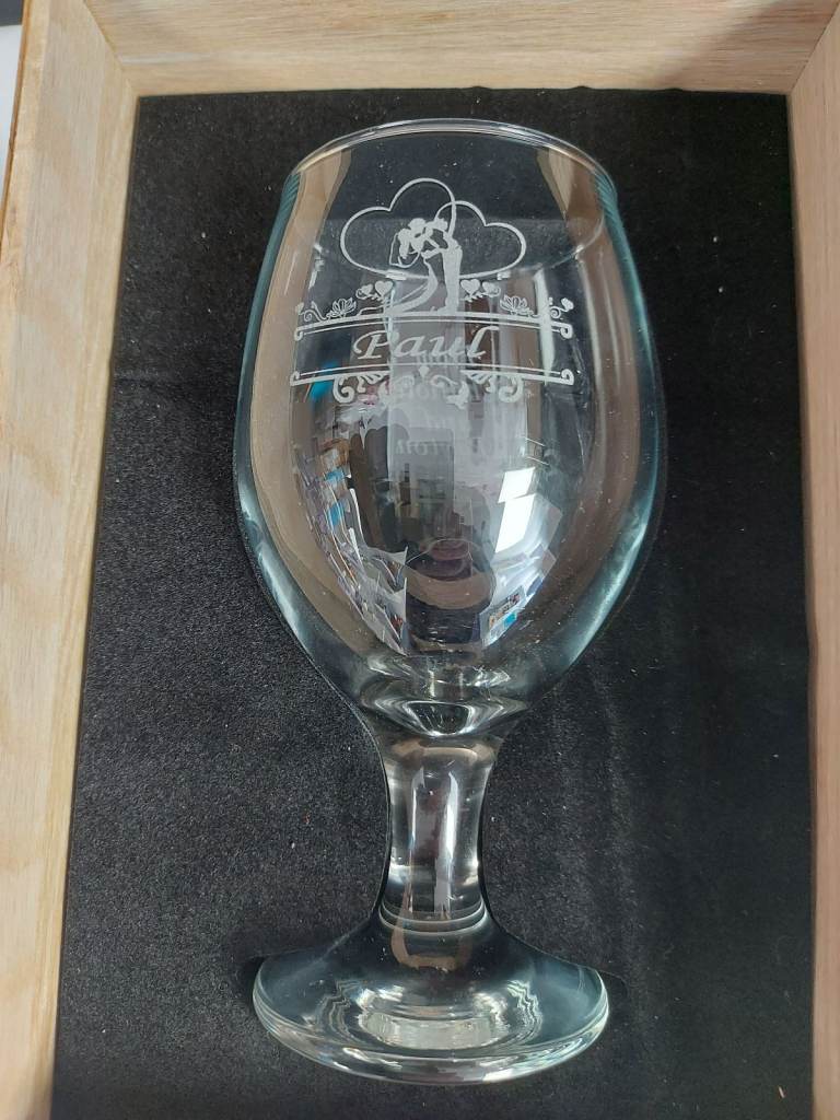 Laser Engraved Personalised Beer Glass in Luxury Oak Gift Box