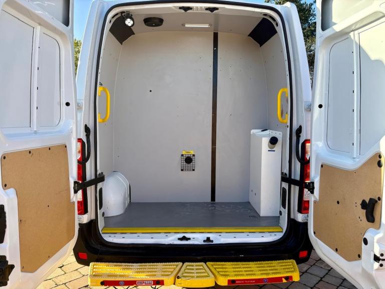 2020 Vauxhall Movano 2.3 135ps L2H2 Mwb Van ***Welfare / Messing Unit / Camper Van*** PANEL VAN D...