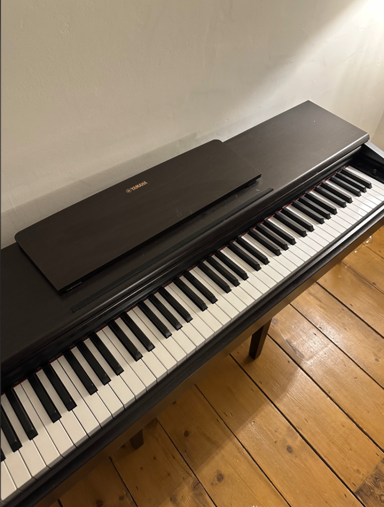 YAMAHA Electric Piano 