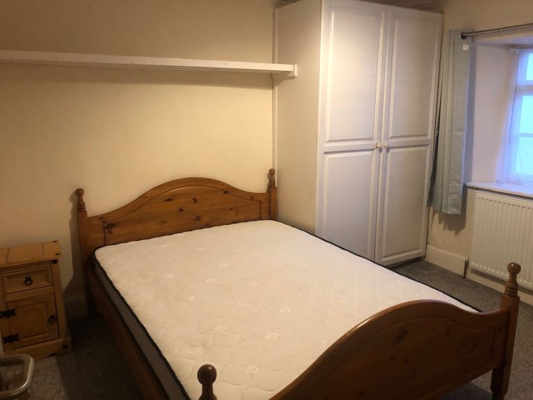 Double room available to rent in shared house